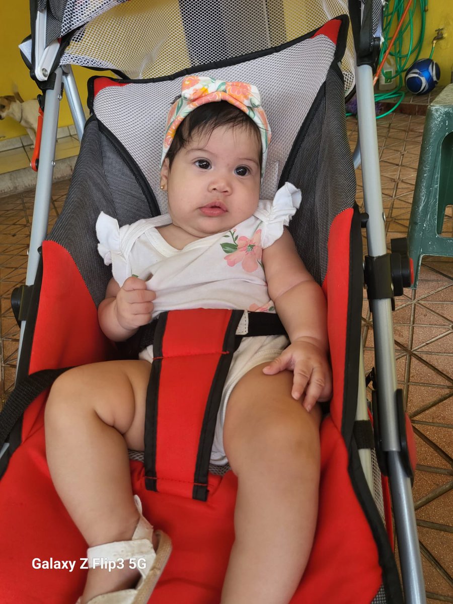 La pequeña Atenea es una ternurita 😍