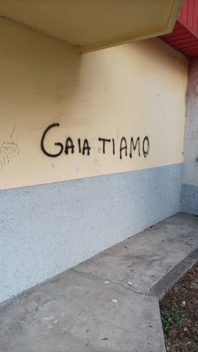 Willie121069's tweet photo. Chiedo massima condivisione, se qualcuno la conosce che glielo dica😍
#lAmur https://t.co/r06LZAUatz