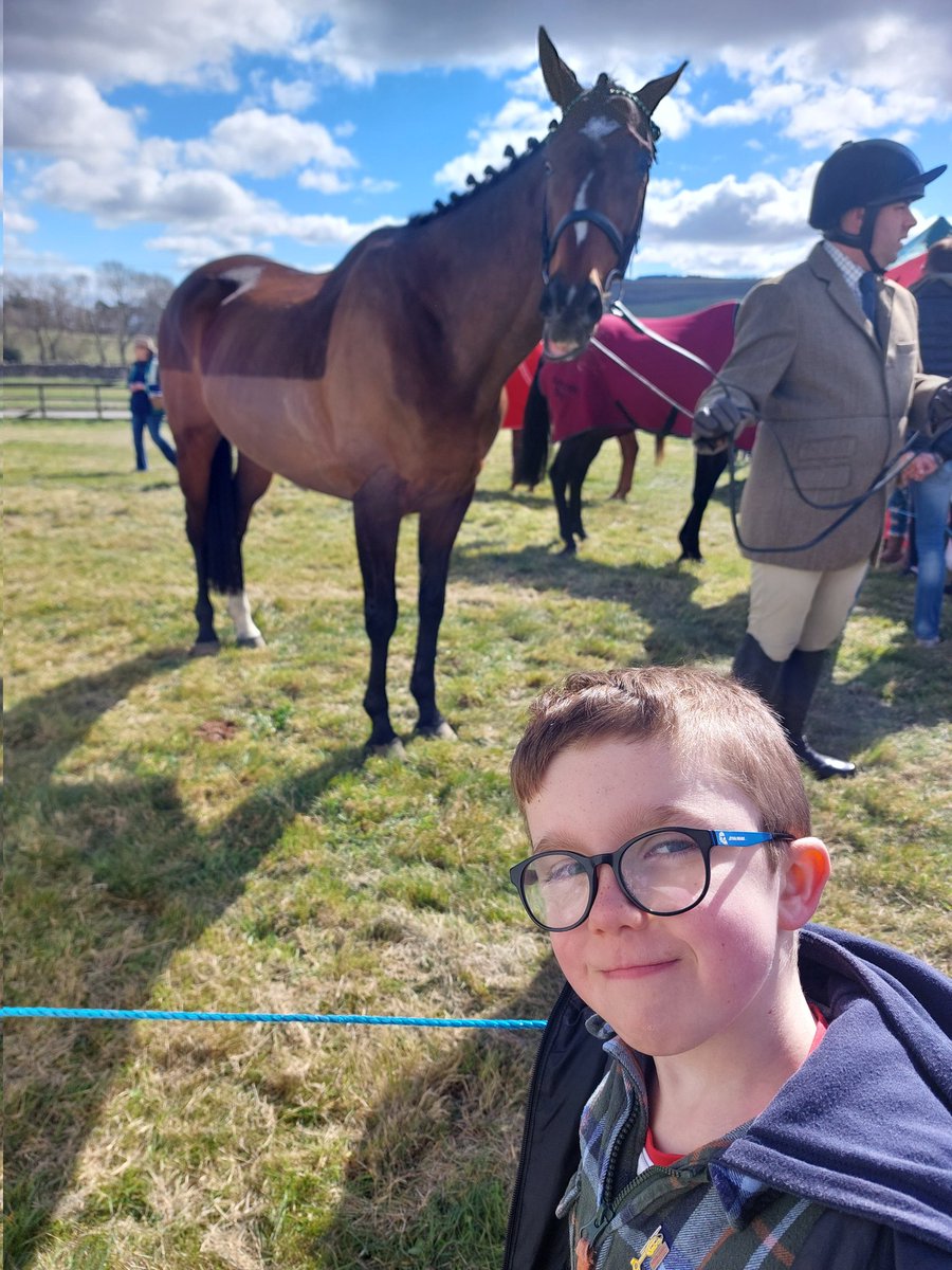 RichM39162405's tweet image. Obviously gutted I wasn't at @hullkrofficial today, but still had a good day at the #Middleham @Racingwelfare Open day with the family.