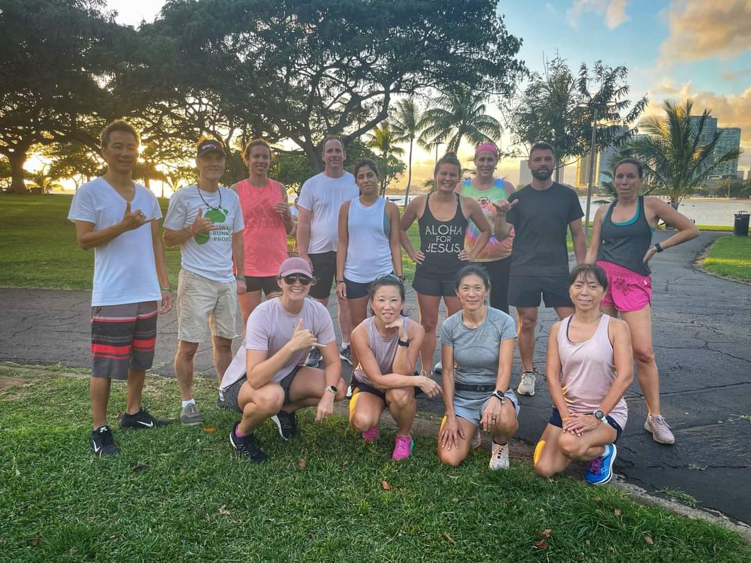 RunHawaii's tweet image. 🧨 TNT: Tuesday Night Training. 😀 Explosive workout! Free and open to everyone.  We meet 6 pm near lifeguard tower 1E and the Magic Island parking lot. 🏃 Tonight we ran 400 meter repeats around Magic Island. Great job by everyone! ⭐️ #TuesdayNightTraining #hawaiirunningproject