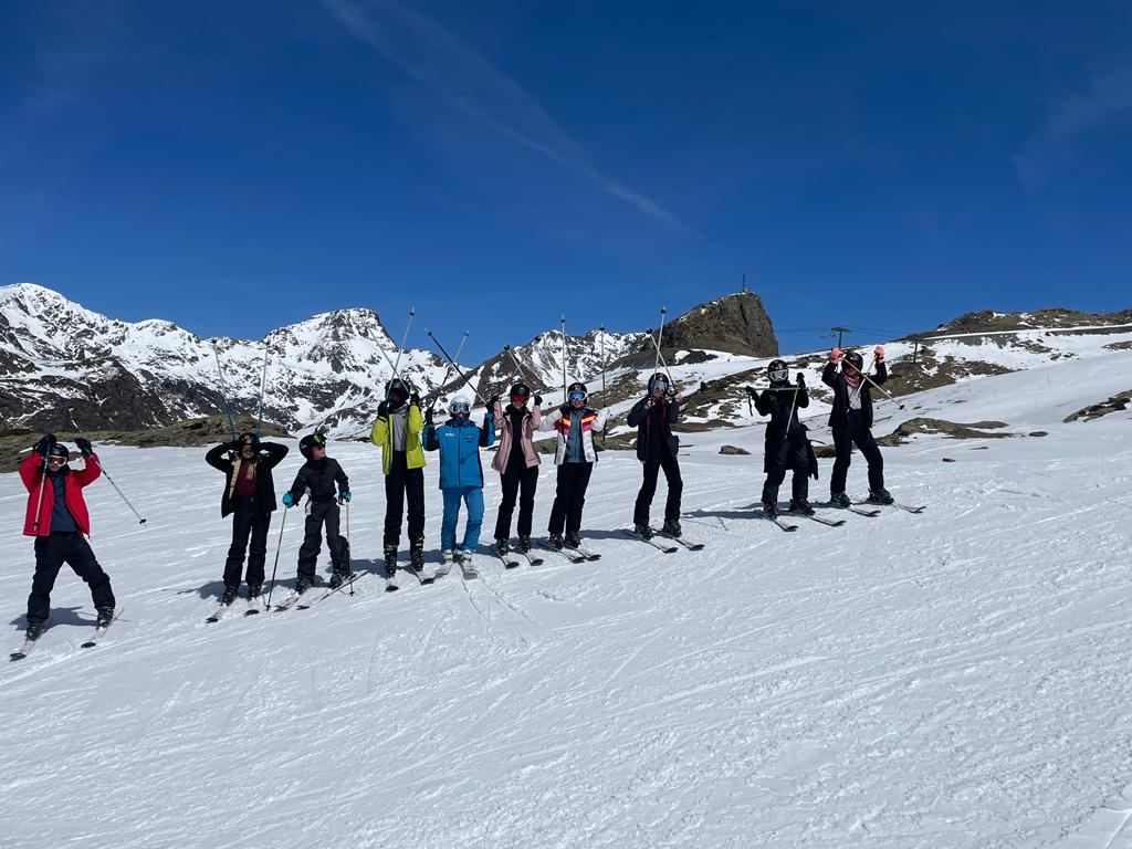 Dearne Ski Trip tweet media