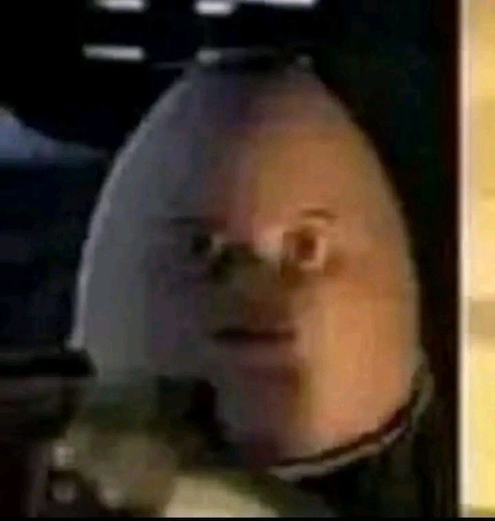 estaba esperando el bondi y en la mano de enfrente había uno que se rasco la pija, se olió la mano y le dió ARCADAS