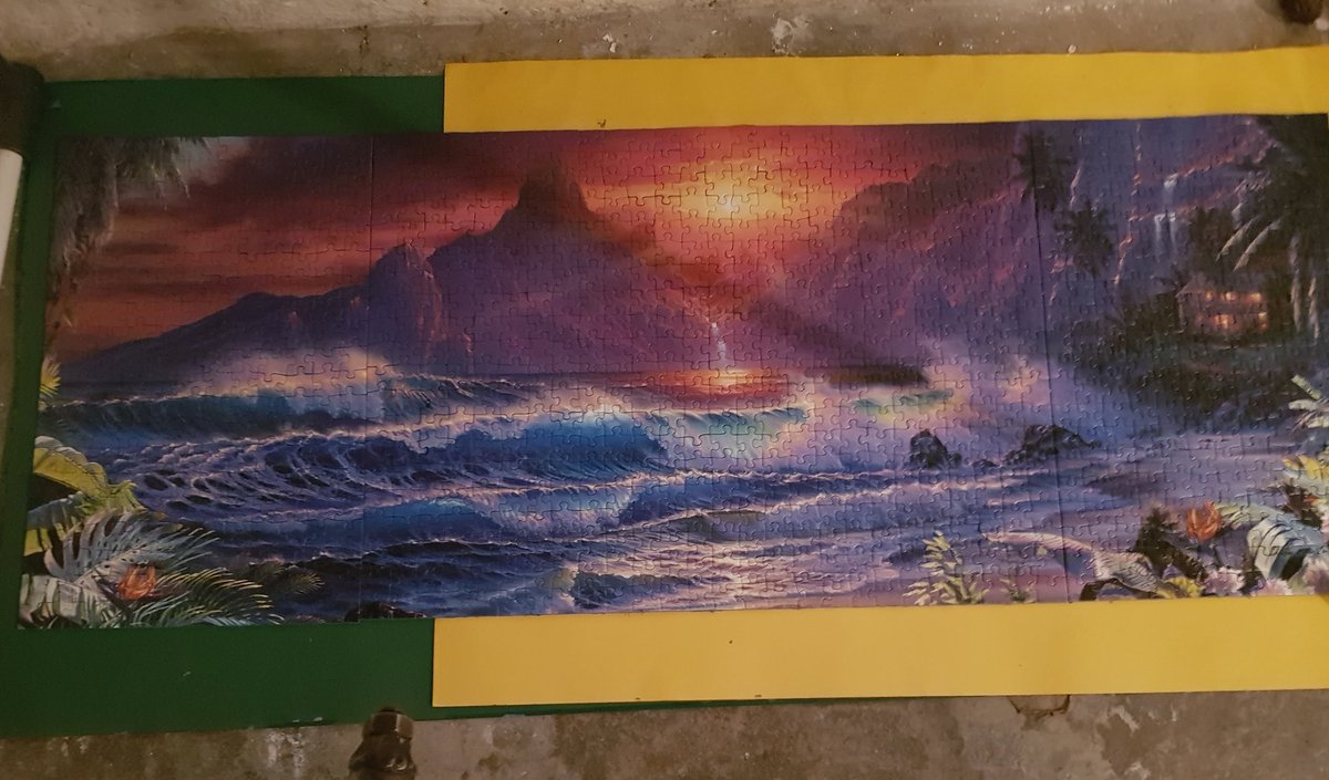 JanXion1's tweet photo. Guten Abend 
Euch allen noch ein ruhigen Abend 
#puzzel #ravenburgerpuzzle #triptychon #schwerespuzzle https://t.co/HlkMbgHXhJ