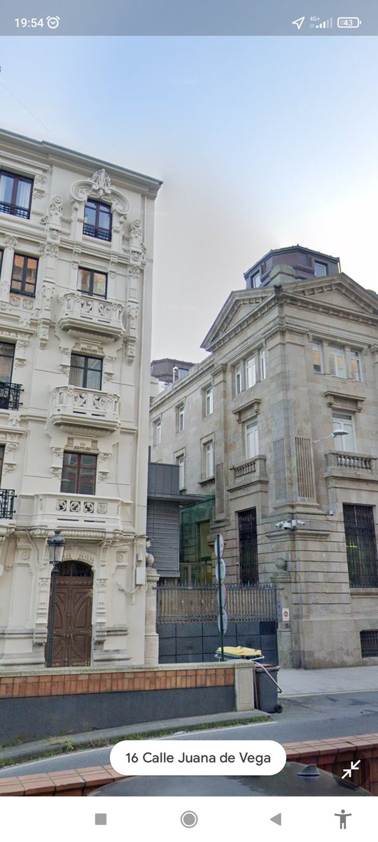 WanOvi's tweet image. El edificio del #BancodeEspaña en #ACoruña ha colocado este portón de chapa digno de un galpón en medio del monte. En las fotos despues/antes

Es un edificio protegido. Alguien sabe si es provisional o se trata de algo definitivo? @dinisss