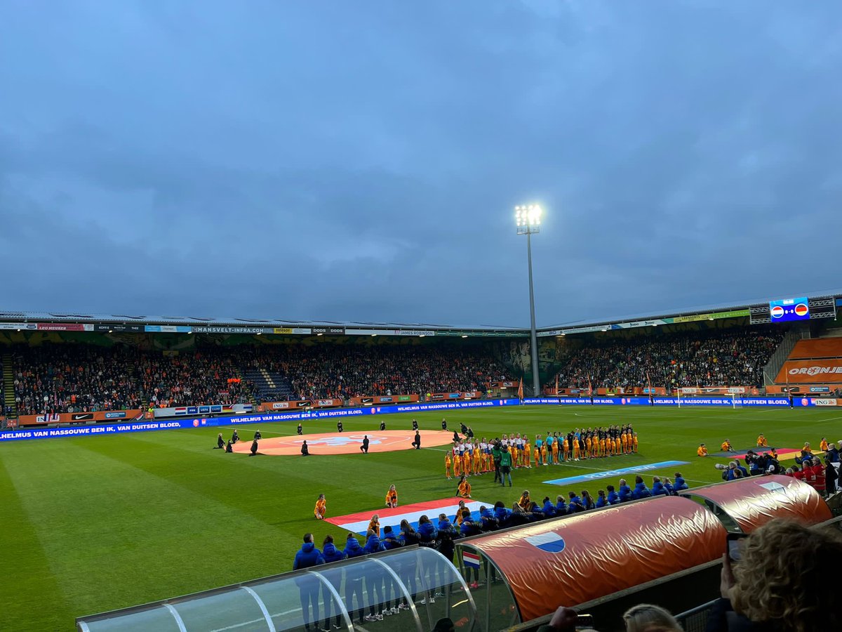 Der nächste WM-Härtetest für die DFB-Frauen:
Vize-Weltmeisterinnen vs Vize-Europameisterinnen 🇳🇱🇩🇪 in Sittard
<a href="/SID_Sportnews/">SID</a>