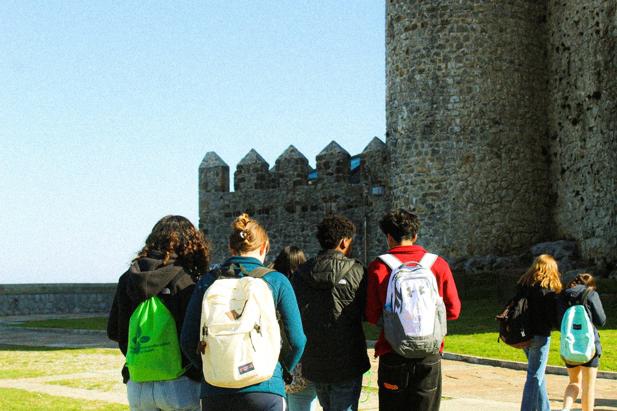 DCISchool's tweet image. DCI’s Voyager Exchange Program provides all interested students in good academic standing the opportunity to improve their foreign language proficiency and build relationships with students abroad. Here are images of the students that traveled to Spain this year! #ibforall