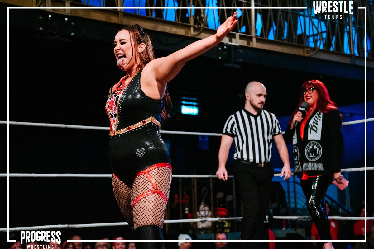 ThisIs_Progress's tweet image. "We have tried so hard to build such a good work ethic, a good atmosphere, positive vibes backstage &amp;amp; for her just to come in and declare herself the head of the division, I don't take lightly to that..."

📹 Monday 10th April - 6PM

#ClockStrikesMidnight