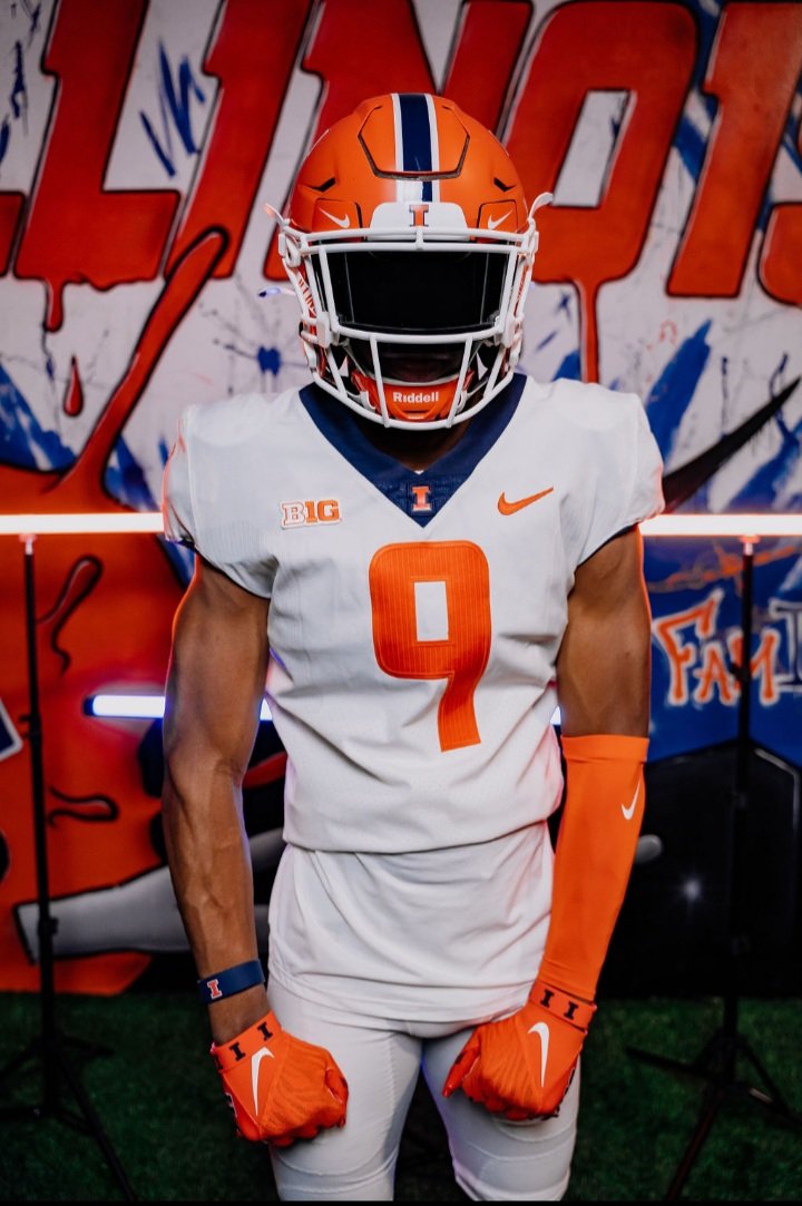 Gary Rutherford (@garyrut09) on Twitter photo Had a great time at University Of Illinois! Can't wait for camp! <a href="/Recruit2Illini/">UI Zone</a> <a href="/LeeperDrake/">Drake Leeper</a> <a href="/IlliniFootball/">Illinois Football</a> <a href="/PeoriaFootball/">Peoria High</a> @briendunphy <a href="/EDGYTIM/">Timothy “EDGYTIM” OHalloran</a> Had a great time at University Of Illinois! Can't wait for camp! <a href="/Recruit2Illini/">UI Zone</a> <a href="/LeeperDrake/">Drake Leeper</a> <a href="/IlliniFootball/">Illinois Football</a> <a href="/PeoriaFootball/">Peoria High</a> @briendunphy <a href="/EDGYTIM/">Timothy “EDGYTIM” OHalloran</a>