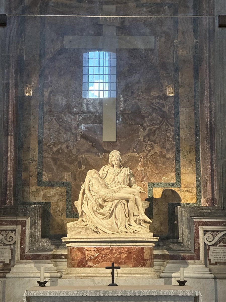 BarbSSpies's tweet photo. St. Peter’s Basilica, Vatican City https://t.co/AXQRQGuZ16