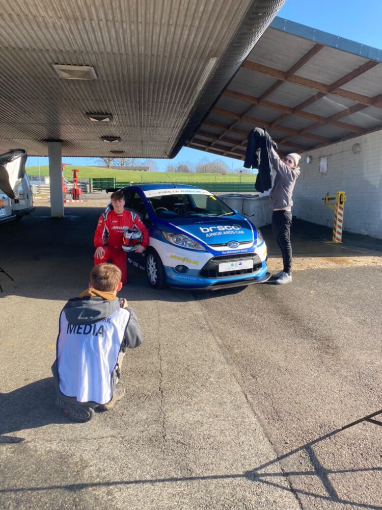 Charlie Thompson tweet media