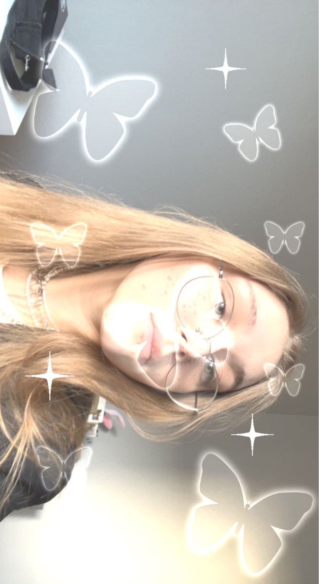 Karisha0903's tweet photo. Хочу розовые гвоздики~_~; https://t.co/GZzq7Hn5DC