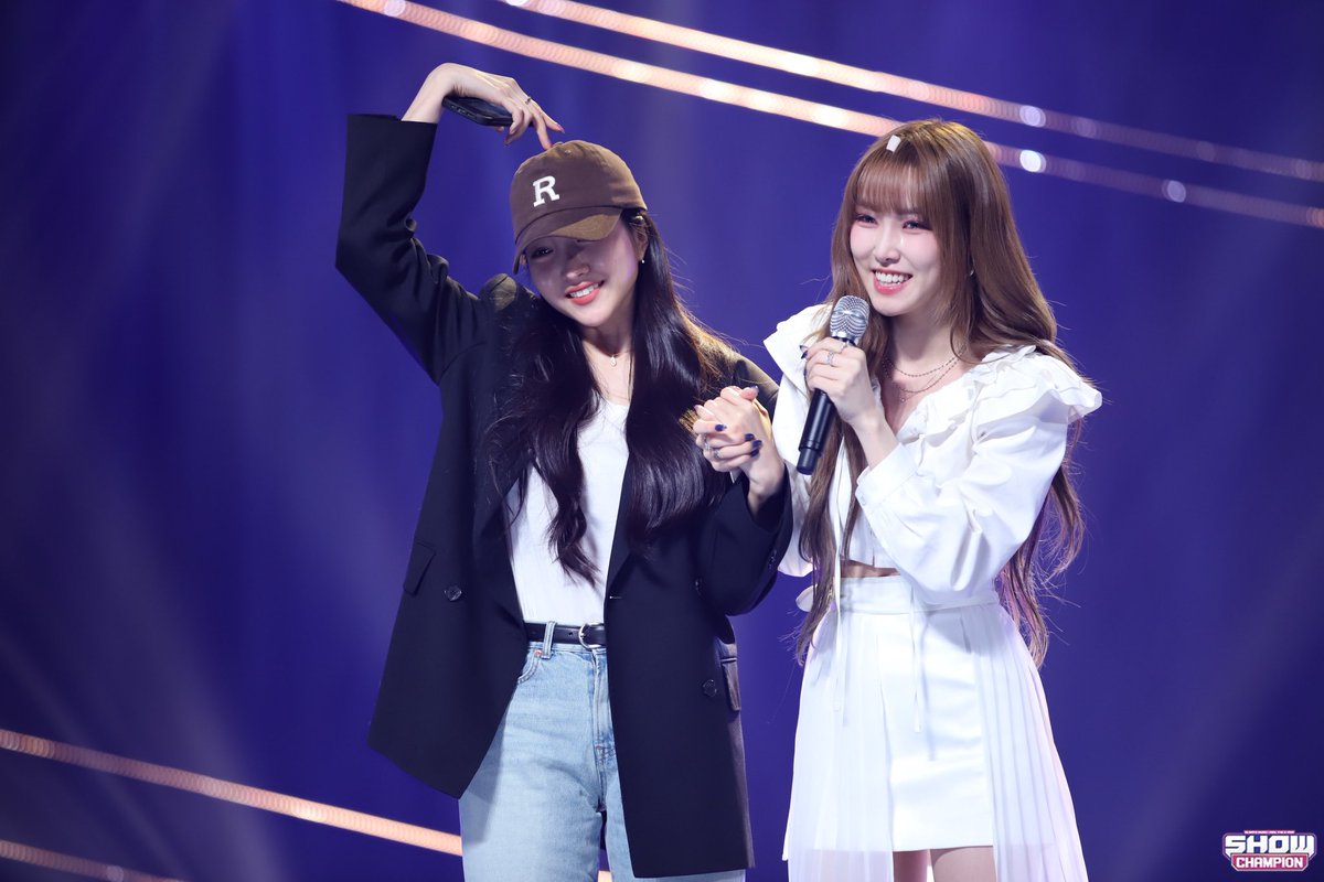 yuju pics tweet media