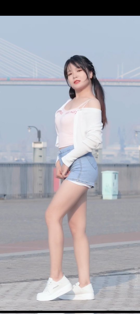 bigdick3916's tweet photo. #去衣 #脱衣 #身边人 #网红 #b站 #写真 #裸体 #反差 #骚货 #快手 #抖音 #意淫 #母畜 #母狗 #肉便器 需要看主页置顶 https://t.co/9pePuQQmUe