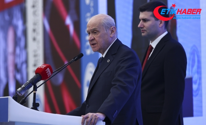 MHP Lideri Bahçeli: 14 Mayıs’ta geleceğimizin göz aydınlığı Türk gençliği olarak önce varlığınıza, ülkenize, milletinize ve bağımsızlığınıza sahip çıkınız. Cumhurun tertemiz evlatları olarak zillete karşı kesin bir cephe alınız. etikhaber.com/siyaset/mhp-li…