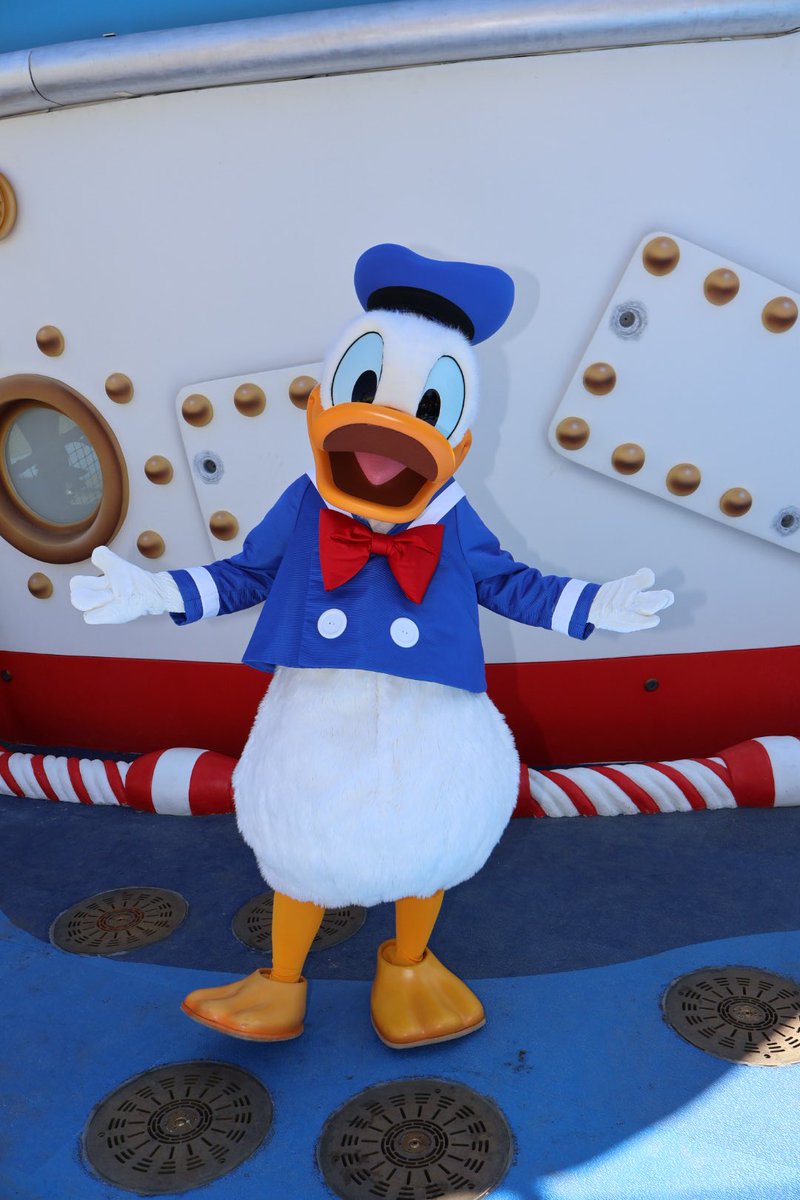 ToonTown is back! Mickey, Pete, Clarabelle, and all of their friends are ready to meet you! #MickeyMouse #Pete #ClarabelleCow #Goofy #DoanldDuck #ToonTown #MickeysToonTown #WhoFramedRogerRabbit #Disneyland #DisneylandResort #DLR #ミッキーマウス #ロジャーラビット #クララベルカウ