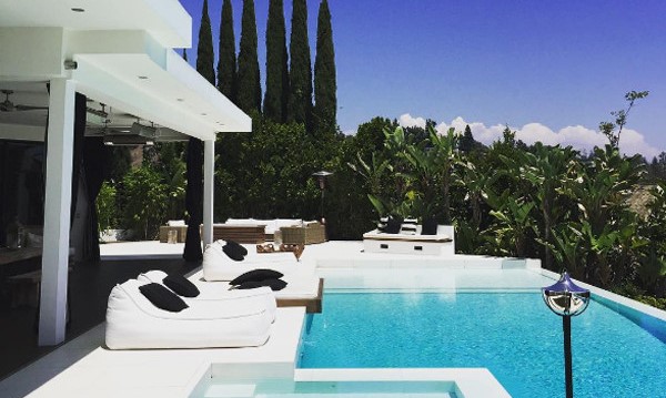 The Best Celebrity Pools, According to #Instagram...lonny.com/The+Best+Celeb…