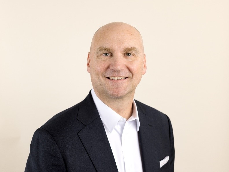 The College has announced our next Chancellor, Erik Coyne. “Erik will take decades of experience across numerous sectors to lead our Bloomington campus and continue our work to revolutionize higher education.” -Ivy Tech President, Dr. Sue Ellspermann NEWS: bit.ly/41caTSy