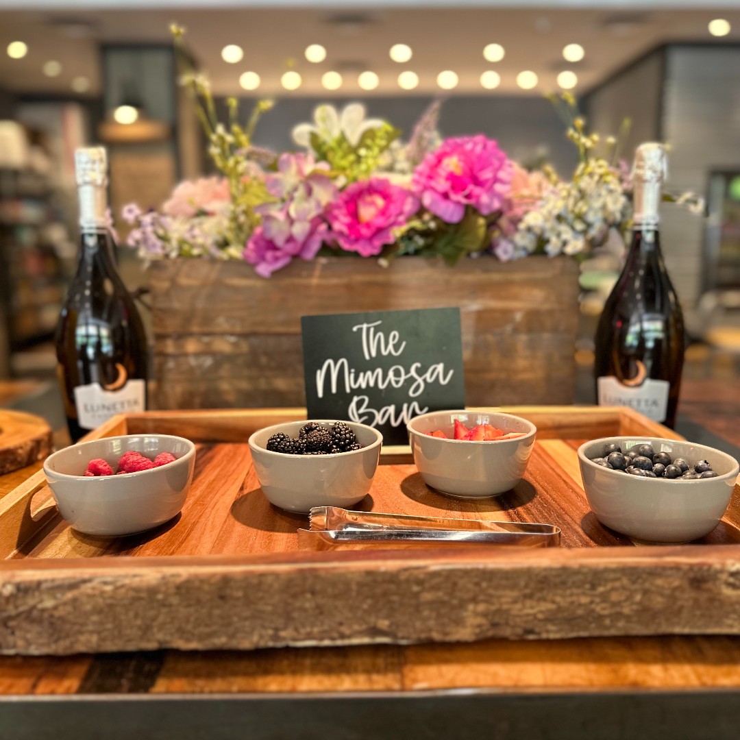 Mimosa bar and $6 Bloody Marys all day Easter Sunday! 
What are your Easter plans? 

#trickyfish #phv #watersidefw #dinecityline #thestarfrisco