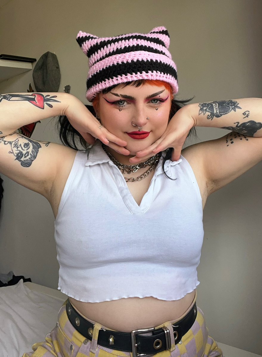 I made a beanie !!!! I can also make you a beanie !! In literally any colour !!!! Love u Dm me