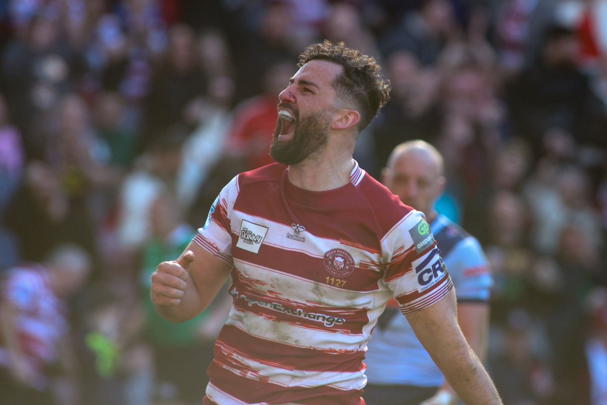 WiganWarriorsRL's tweet photo. 𝙏𝙃𝘼𝙏 𝙈𝙊𝙈𝙀𝙉𝙏 𝙒𝙃𝙀𝙉... ⚡⚡⚡

You score your first try in The Derby 👑😍

#WWRL https://t.co/PVcgzP9M7p