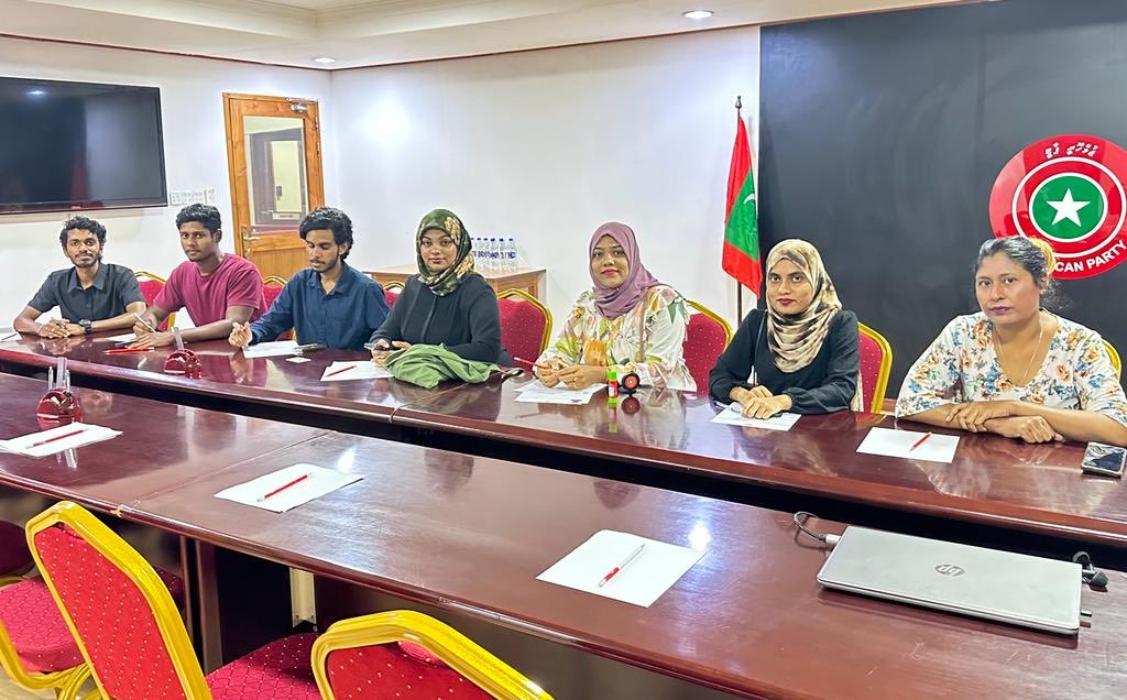 ShihamMohamed's tweet photo. Zuvaanun Jumhooree Party gulhemun dhanee JP akee Zuvaanunnah fahi furusathu dhemundha party akah vaathee
Maruhabaa soikurehvi emme beyfulhunnah
Shukuriyyaa Advisor ⁦@Yashpher⁩ 

#Qasim2023
#JoinJP https://t.co/Ro8u8iJdqn