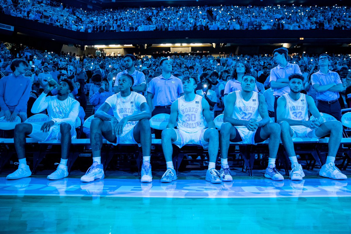 jwatkins_30's tweet photo. dear basketball,

Thank you for giving a little kid a dream. For lifelong memories and unforgettable experiences. For a family of brothers and a place I can always call home.

You taught me to dream like you can never fail and chase it. I’m forever grateful for it all.

love,
30 https://t.co/6HusJu8Kae