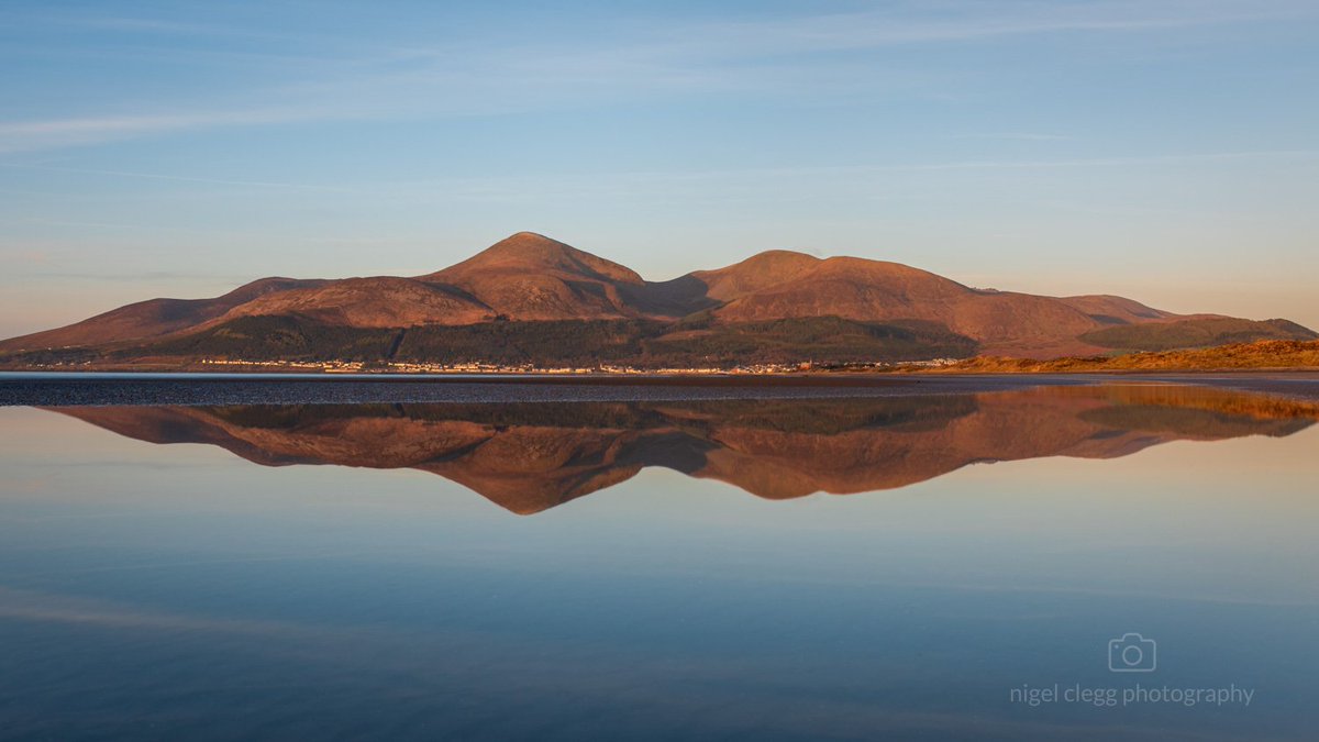 A glorious Good Friday morning at Murlough Beach

#Mournes #MourneMountains
