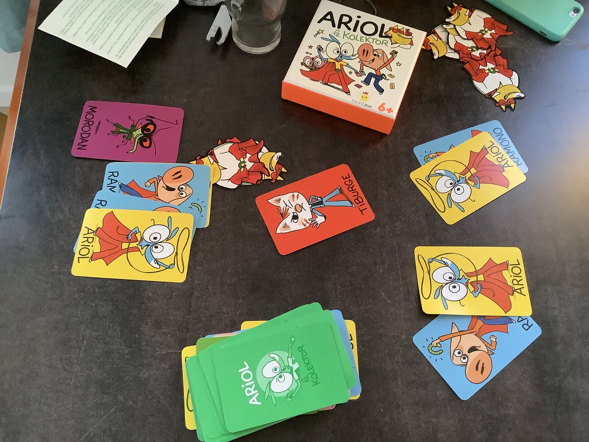 Man sollte Spiele nicht ungesehen kaufen. Ariol von @ReproduktComics mag meine Tochter echt gerne. Da mussten wir in Paris auch ein Spiel dazu mitnehmen. Zu zweit ist es aber wirklich mau. Trotzdem 7 Partien am Stück gespielt. #boardgames #brettspiele