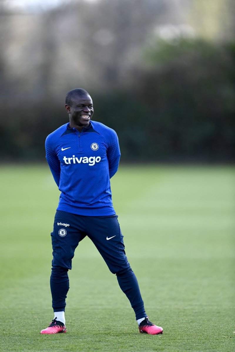 lyndsyfonsecaX's tweet photo. Retweet if your happy for Kante 😀💙 Always smiling #cfc https://t.co/1HChbv0gty