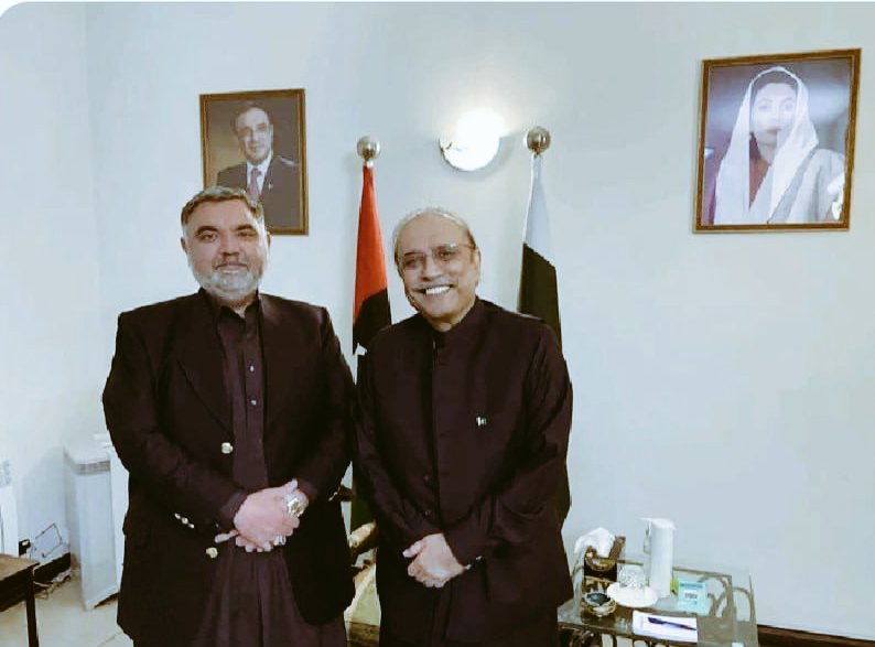 Interferrence's tweet image. Hey Feroze Jamal !
Social media influencers play a significant role in promoting tourism and creating positive perceptions about a region. It's crucial to protect their rights and ensure a safe and conducive working environment for them. #JusticeForKPInterns