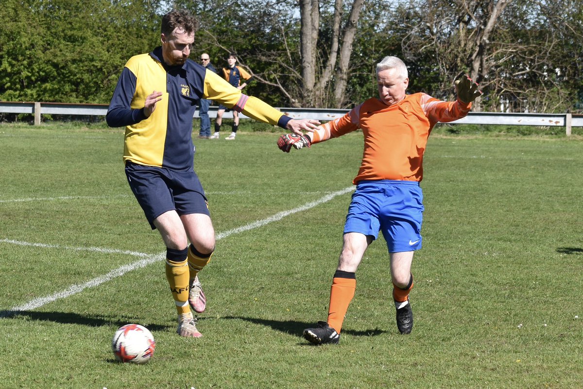 Paul Moran tweet media