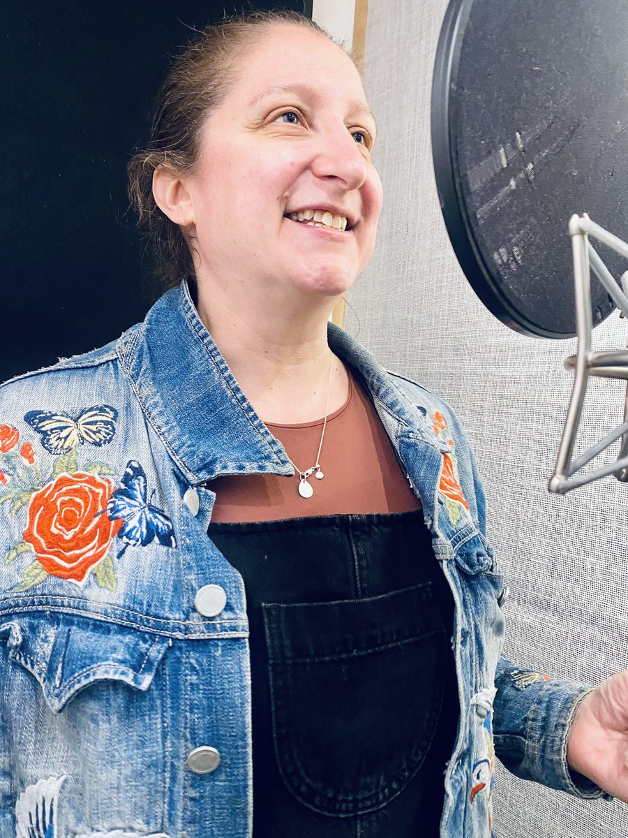 The_Honey_G's tweet photo. Back in my happy place today recording a new song. My love for songwriting and performing is inspired by real events. If you are intrigued then stick around for more updates….

New music coming soon #recordingstudio 
#honeyg https://t.co/NlxdRTtrQp
