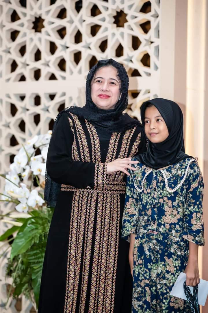PuanCentre's tweet photo. Sekum Muhammadiyah: Bu Mega dan Mbak Puan Membuktikan Perempuan Bisa Tampil Memimpin Negeri.

Sekretaris Umum (Sekum) Muhammadiyah Abdul Mu'ti memuji sosok Megawati Soekarnoputri dan Ketua DPR Puan Maharani.

#BuMegaBercerita
#PuanMaharani
#PDIPerjuangan
#puanmaharanicentre https://t.co/Irj2Axo5AG