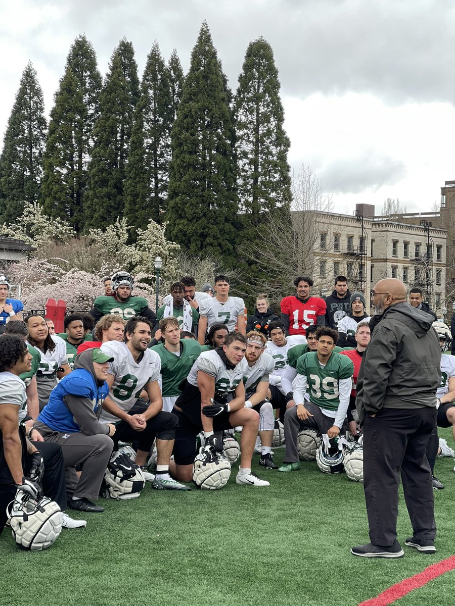 Bruce Barnum (@coachbarnum69) on Twitter photo Emmy award Winning Journalist, Art Edwards caught at practice today. Preparing them for the next 40 when the game ends. Thanks Art. <a href="/artedwardskgw/">Art Edwards</a> <a href="/KGWNews/">KGW News</a> <a href="/KGWSports/">KGW Sports</a> <a href="/psuviksFB/">Portland State Football</a> Emmy award Winning Journalist, Art Edwards caught at practice today. Preparing them for the next 40 when the game ends. Thanks Art. <a href="/artedwardskgw/">Art Edwards</a> <a href="/KGWNews/">KGW News</a> <a href="/KGWSports/">KGW Sports</a> <a href="/psuviksFB/">Portland State Football</a>