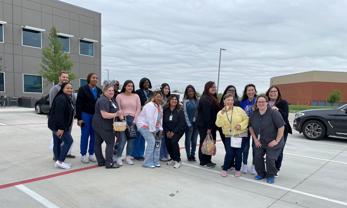 VHPDocs's tweet image. We had such a great Easter Egg hunt with our peeps this afternoon! Have a Hoppy Easter weekend everyone! #EasterEggHunt #HappyEaster #ThrivingTogether #NorthTexasFamilyMedicine #PrimaryCare 🐰🐣