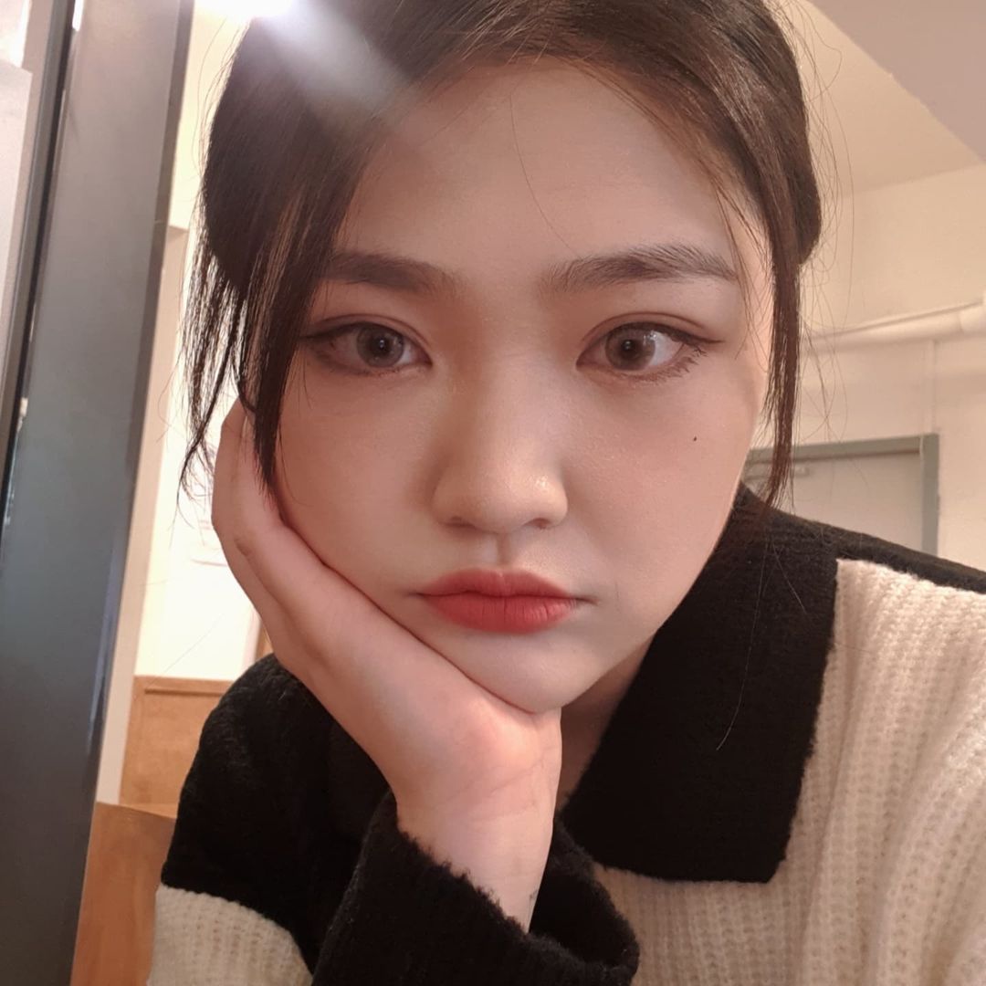 nugukgroups's tweet photo. :¨·.·¨:   `·..♡⃗  roz kim from srzn ˎˊ˗  
#srzn #rozkim #세로즈나 #로즈킴 #nuguggs https://t.co/D8WQJG2EU8