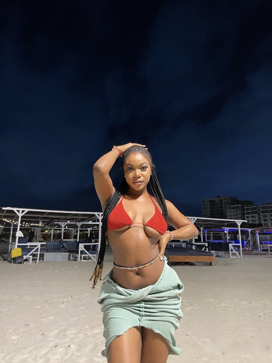 diced_gold's tweet photo. 2am beach chronicles 🌊 https://t.co/pjJu35rCl1