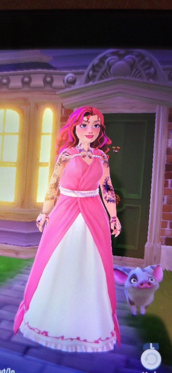 Kaylzz96's tweet photo. @freglin This has happened to my character too! So weird!x https://t.co/k8zFDvLBqF