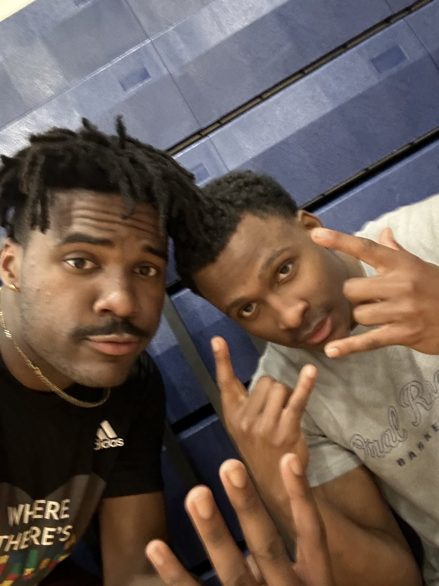 julius_marble's tweet photo. @BarstoolTexasAM 👀🤫 https://t.co/3eo6aSkkk5
