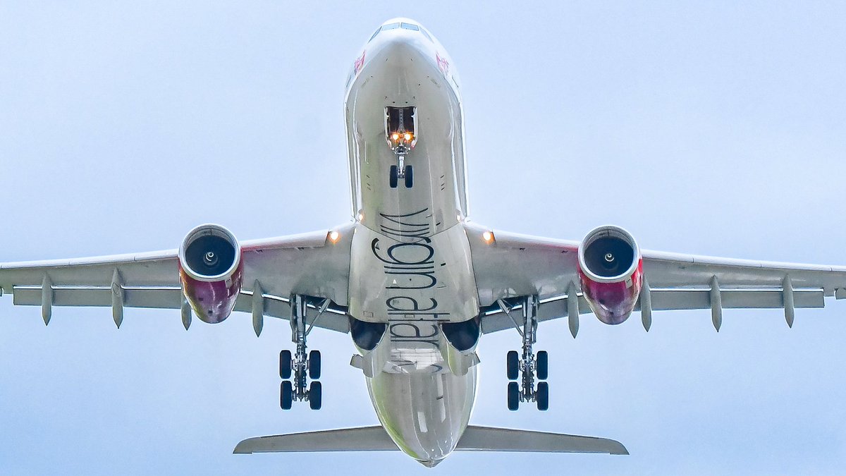 0161aviation's tweet photo. @VirginAtlantic @Airbus #a330 “Uptown Girl” G-VNYC commencing the climb out from #runway 05L @manairport ✈️
#avgeeks #aviationdaily #pilolife #airplane #flight #Travel #faceoff #Airport https://t.co/UAtkYc869U