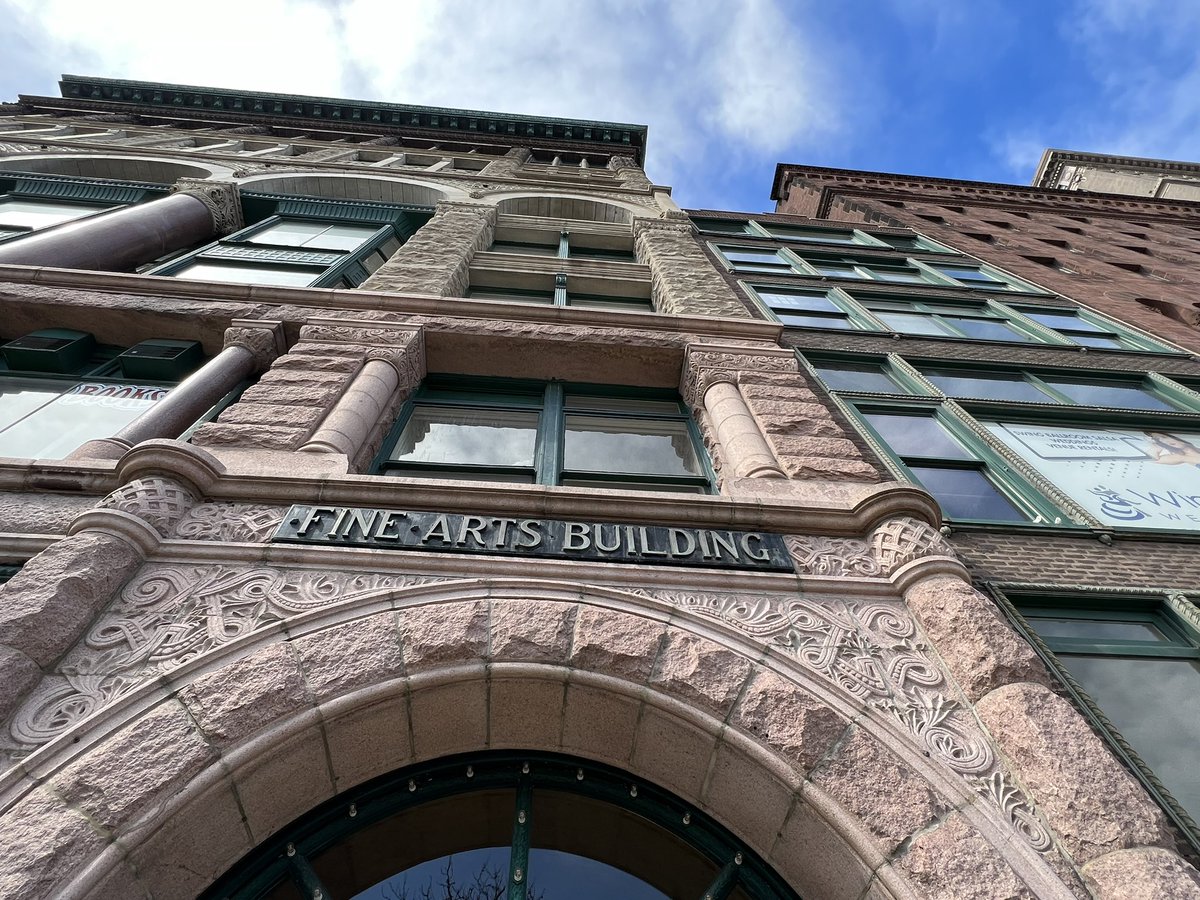 Lisa_Fielding's tweet photo. If the walls could talk! One of #Chicago’s oldest buildings along the Mag Mile is celebrating a special anniversary! Coming up @WBBMNewsradio , inside the historical @FineArtsBldg ! https://t.co/FdqaFmebvt