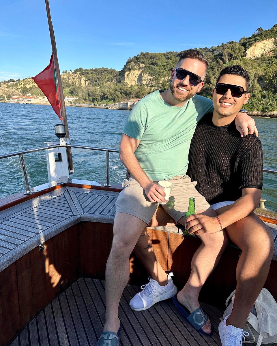 thelatebirds's tweet photo. After the success of our first #Gay Boat Sunset, tomorrow we will repeat it again with the best vibes, good music and all you can drink🥂! The faces of happiness on our dear guests say it all, so don't hesitate to sign up! ⚓️🏳️‍🌈
https://t.co/oRzy6J64N6 https://t.co/4Wgo9Udw7P