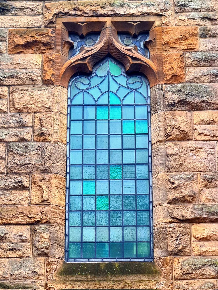 I love the subtle shapes and colours in this window on Woodlands Methodist Church in the west end of Glasgow.

#glasgow #churches #windows #stainedglass #churchwindow
#architecture #churcharchitecture #glasgowarchitecture