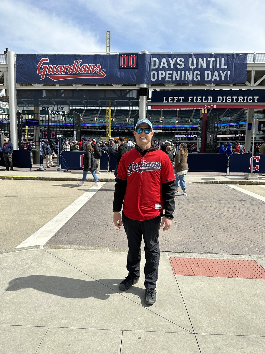 martinoracing's tweet photo. Itβs a Great Day for a Home Opener at the Corner of Carnegie and Ontarioβ¦
#fortheland #cleguardians #homeopener #thisiscle #clegram #openingday2023
@BallySportsCLE @CleGuardians @TheCLE @MLBNetwork @MLB @RealSaltLife @progressive @ProgressiveFans https://t.co/UWdecQ3OwO