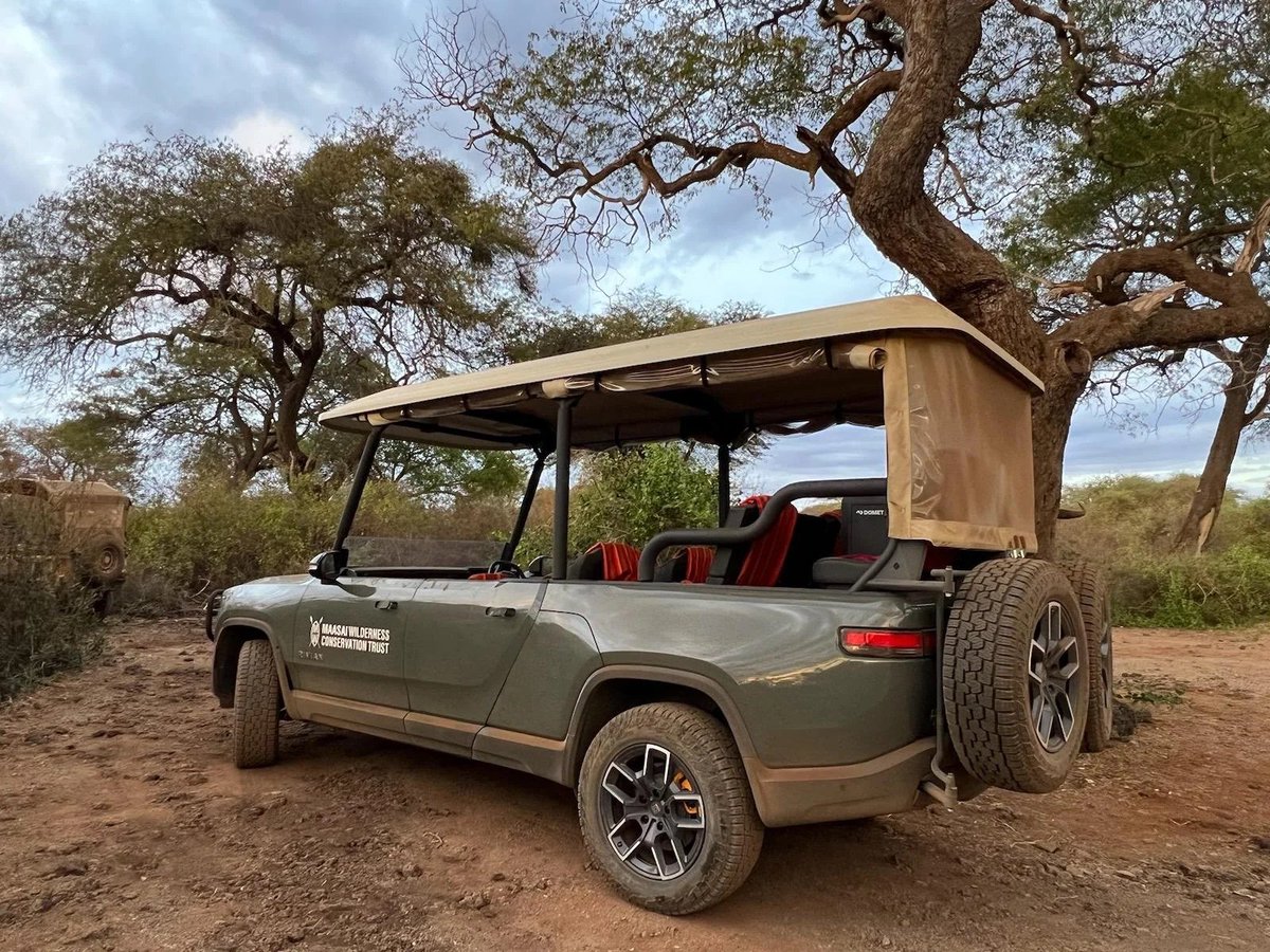 BritishAutoChan's tweet photo. Maasai Wilderness Conservation Trust's custom Rivian R1T @MaasaiWild @Rivian #RivianR1T #SafariCar #Automotive https://t.co/Nw5u7fSvkD