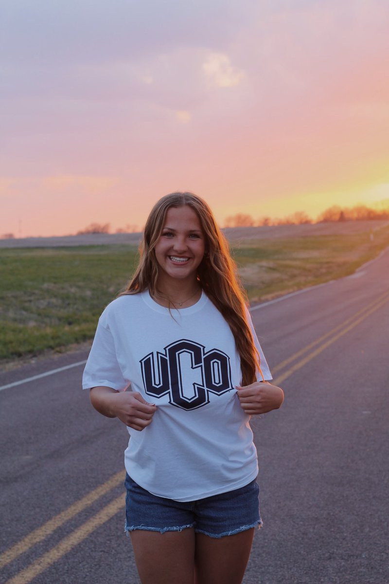 greta_likens's tweet photo. I’m blessed to announce that I have verbally committed to play soccer at UCO! I’m extremely grateful for everyone who has helped me throughout this process and I’m so excited for this next chapter. #rollchos !! https://t.co/QVBNVnPZOi