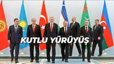 Eskiden doğu blokunda Türkler esirdi,Rahmetli Başbuğun mücadeleside buydu,ne mutluki Başbuğun rüyasını Sayın Cumhurbaşkanımız gerçekleştirdi,işte bu dünyada Türk neslinin sesi oldu,başkalarıda Türk düşmanlarıyla birliktelik yaşıyor,fetö pkk ile,başaramayacaksınız 
KUTLU YÜRÜYÜŞ
