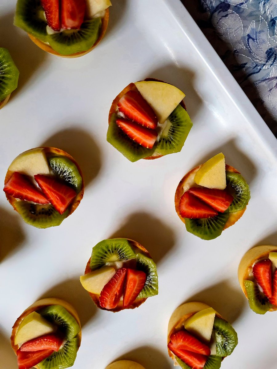 _Maro_98's tweet photo. Mini tart 🥝🍓🍏 https://t.co/cUKo9nl0dF