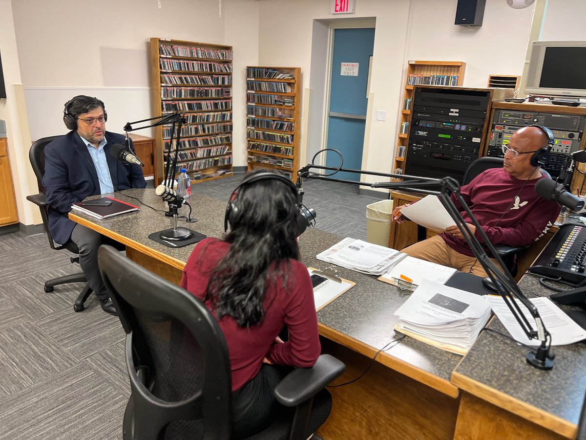 Check out this interview by SACA's Spanish Radio station WLCH with former Latino Community Credit Union President and CEO Luis Pastor!

youtube.com/watch?v=oskvC5…