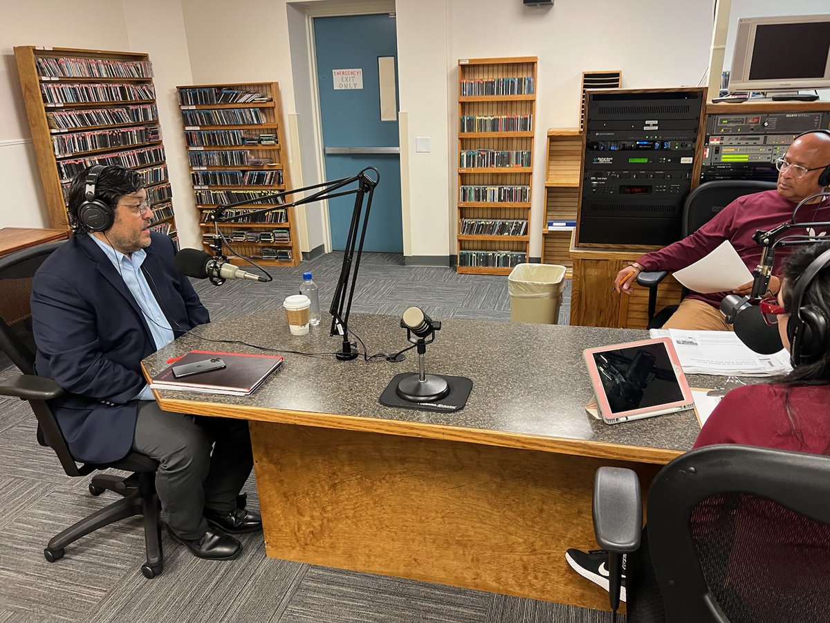 CommFirstFund's tweet image. Check out this interview by SACA's Spanish Radio station WLCH with former Latino Community Credit Union President and CEO Luis Pastor!

youtube.com/watch?v=oskvC5…